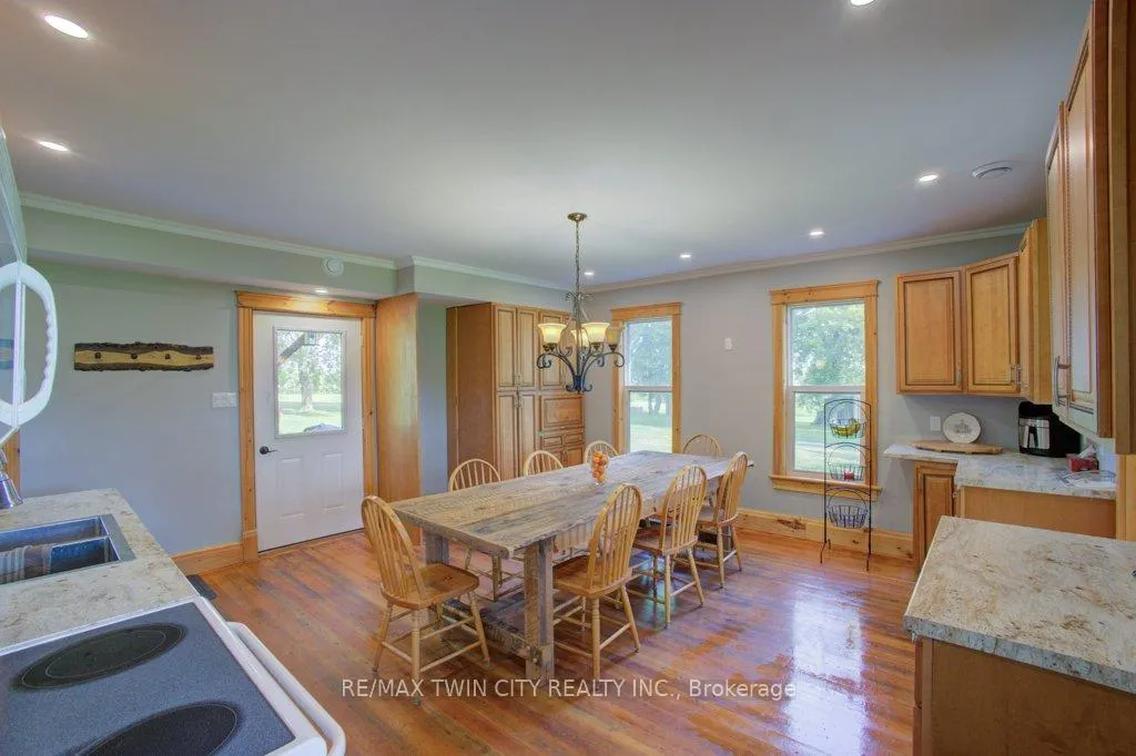 Photo 7 of 86561 London Road, North Huron, East Wawanosh — HOMEH