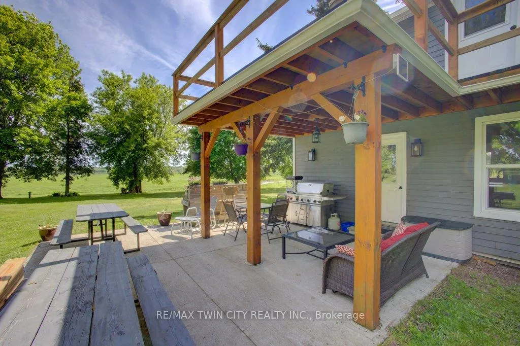 Photo 25 of 86561 London Road, North Huron, East Wawanosh — HOMEH