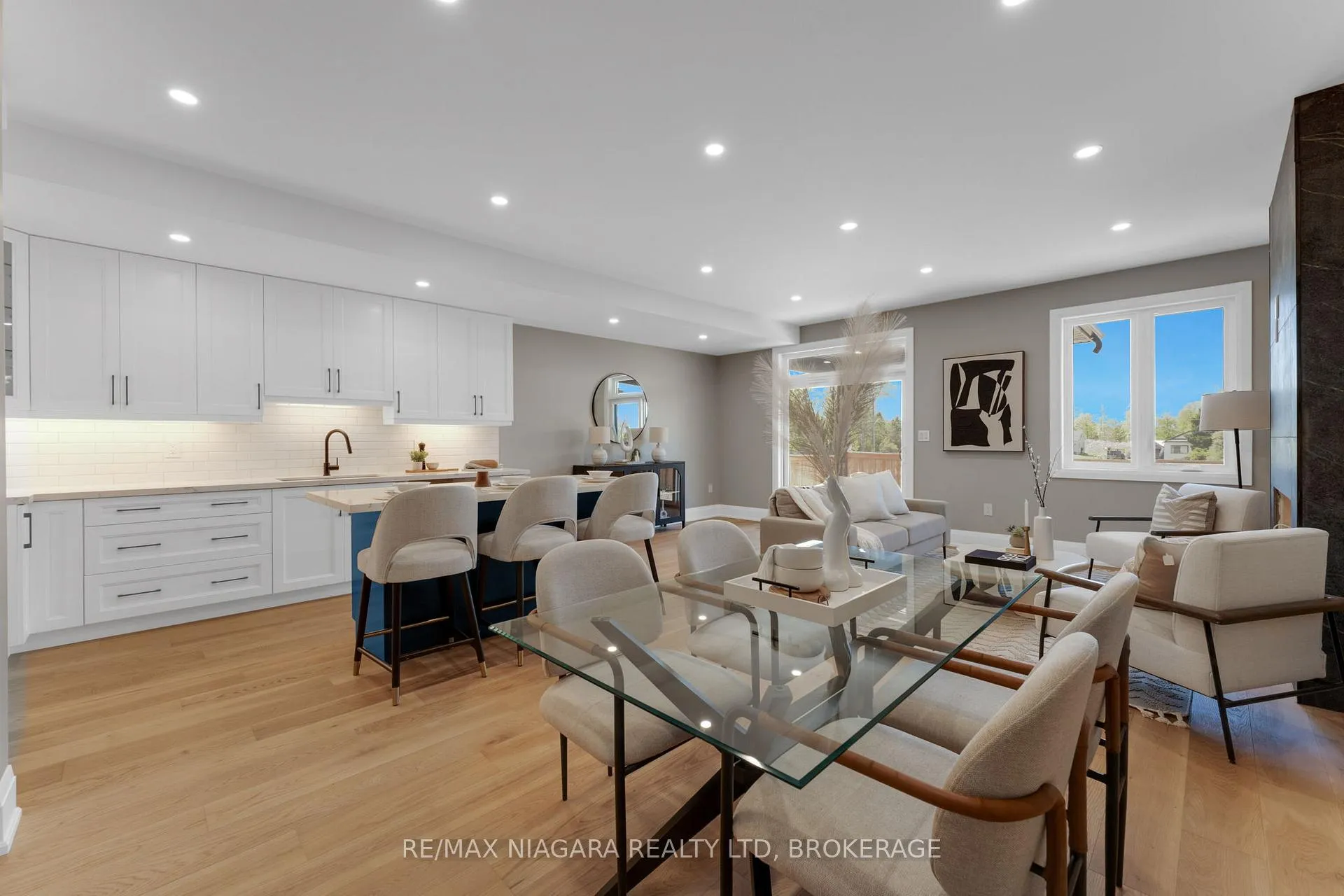 Photo 14 of 6212 Curlin Crescent, Niagara Falls, Forestview — HOMEH