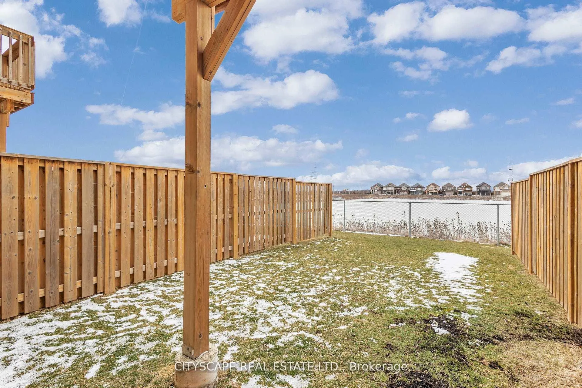Photo 27 of 34 Laguna Village Crescent, Hamilton, Rural Glanbrook — HOMEH