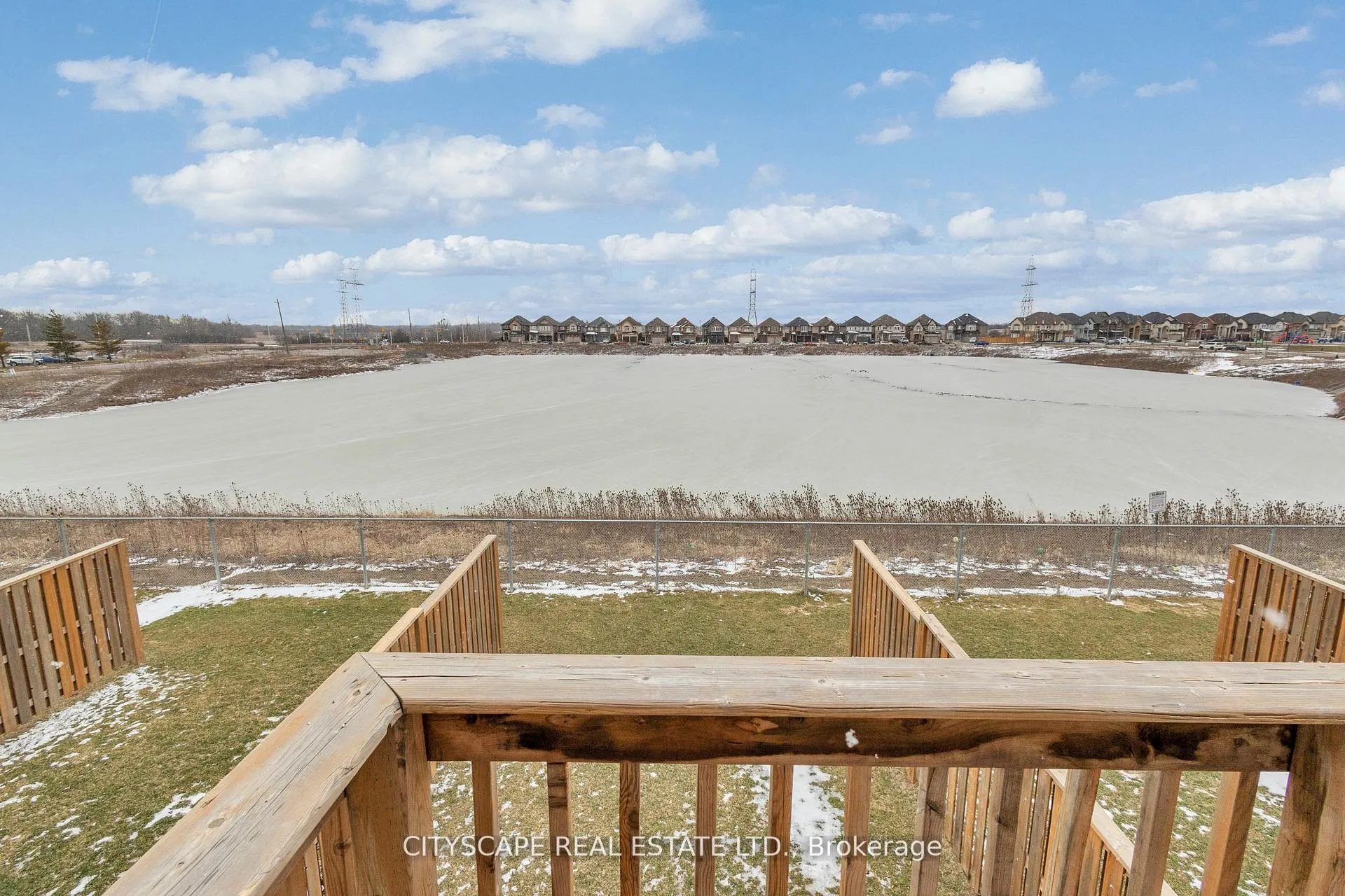 Photo 33 of 34 Laguna Village Crescent, Hamilton, Rural Glanbrook — HOMEH