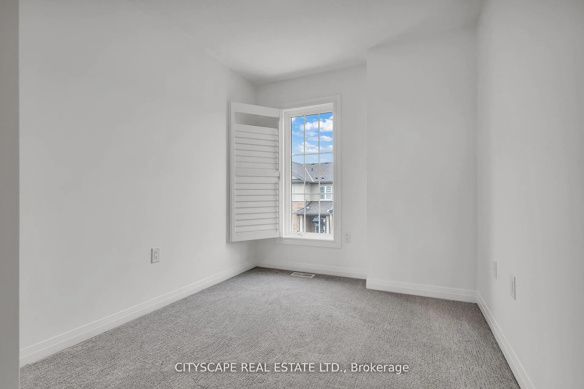 Photo 36 of 34 Laguna Village Crescent, Hamilton, Rural Glanbrook — HOMEH