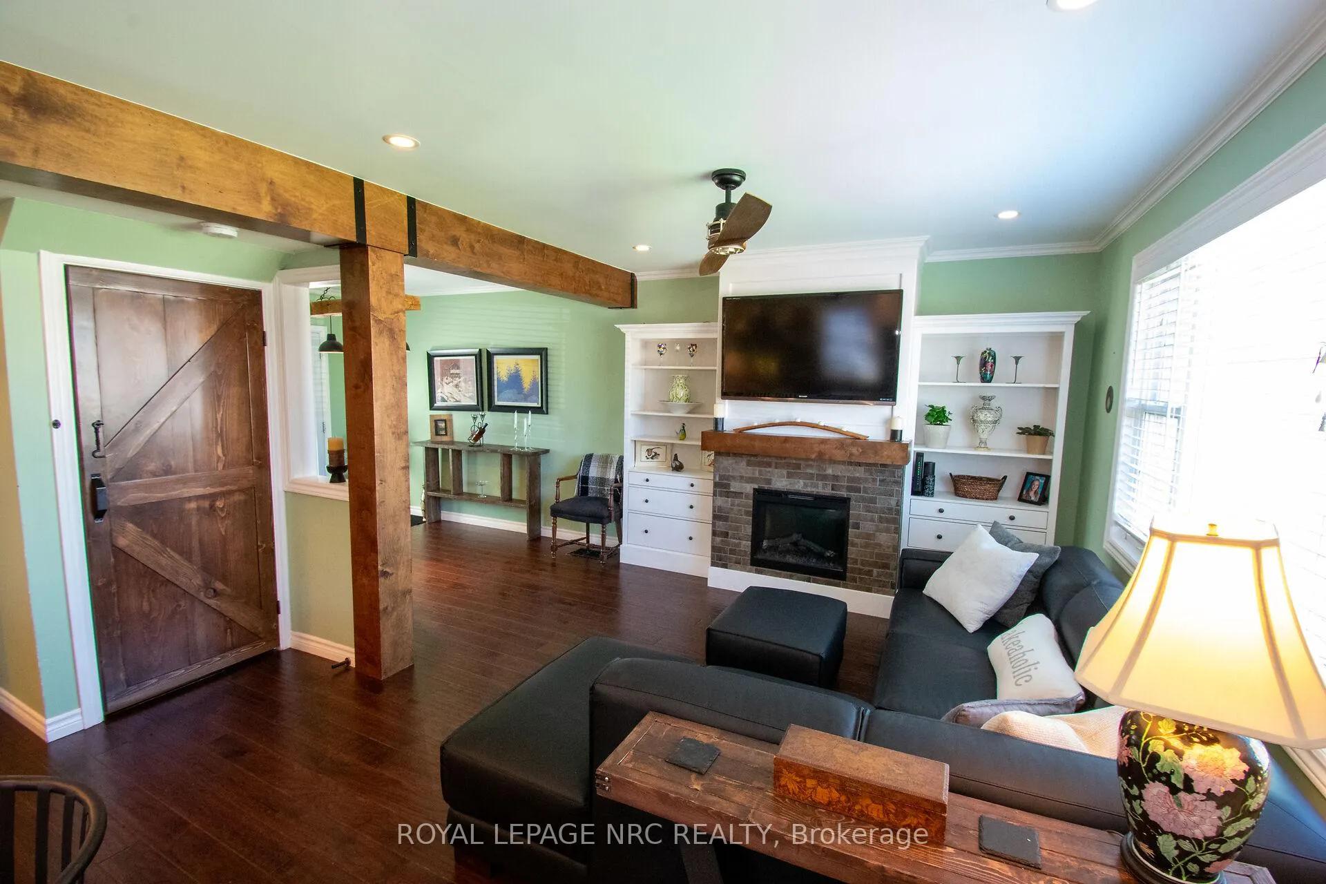 Photo 5 of 10 Blain Place N, St. Catharines, E. Chester — HOMEH