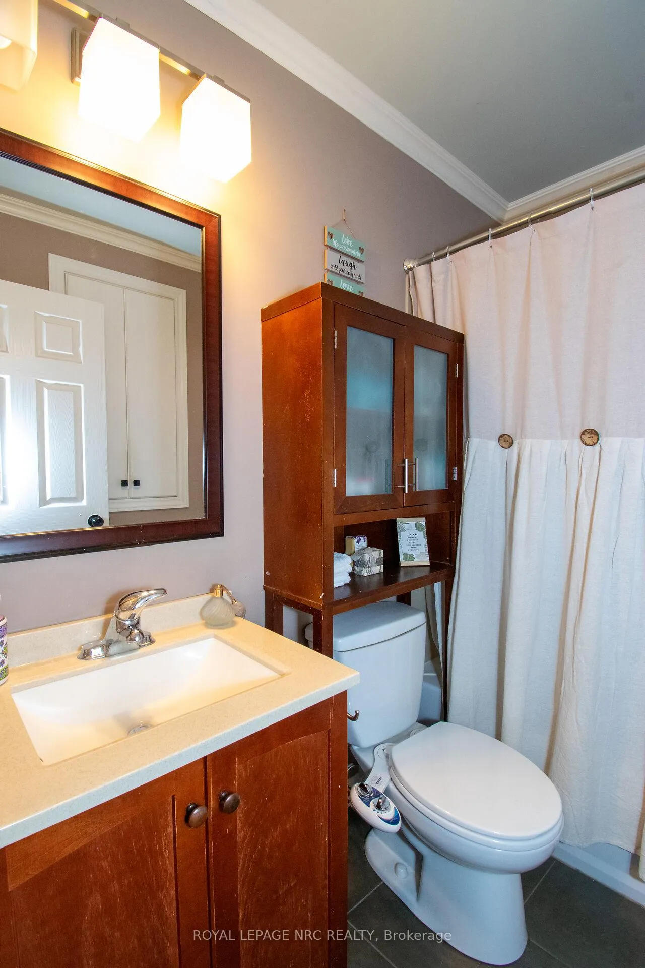 Photo 25 of 10 Blain Place N, St. Catharines, E. Chester — HOMEH