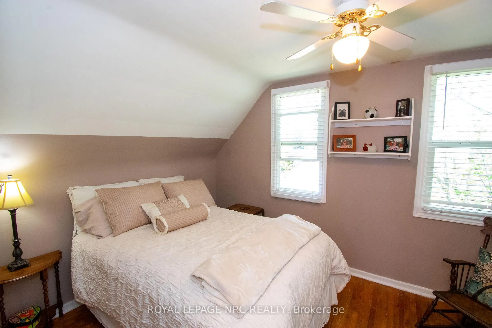 Photo 27 of 10 Blain Place N, St. Catharines, E. Chester — HOMEH