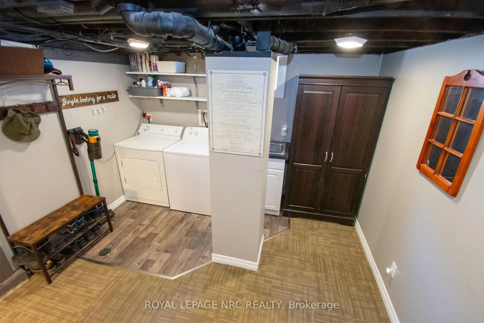 Photo 37 of 10 Blain Place N, St. Catharines, E. Chester — HOMEH