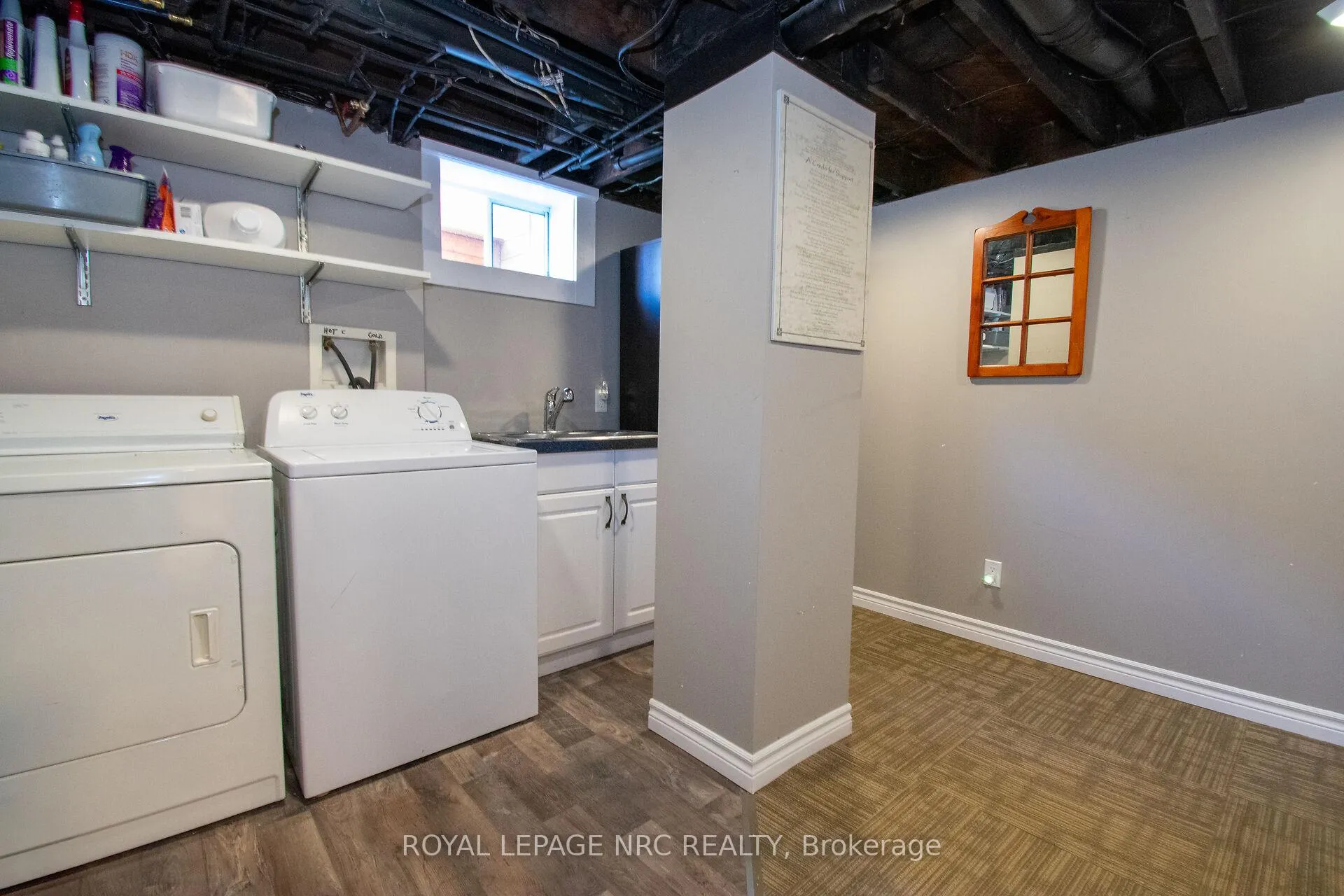 Photo 38 of 10 Blain Place N, St. Catharines, E. Chester — HOMEH