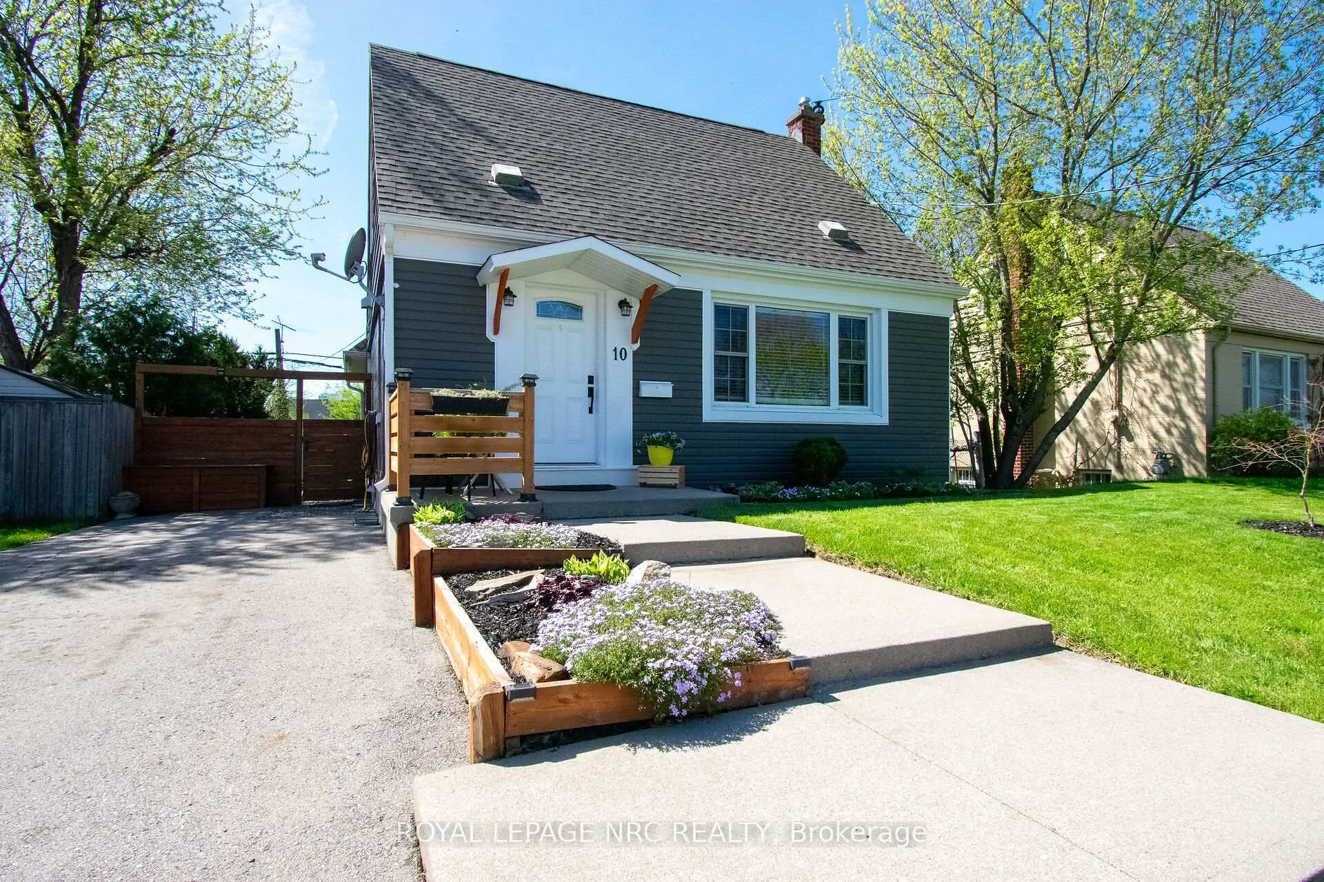 Photo 50 of 10 Blain Place N, St. Catharines, E. Chester — HOMEH