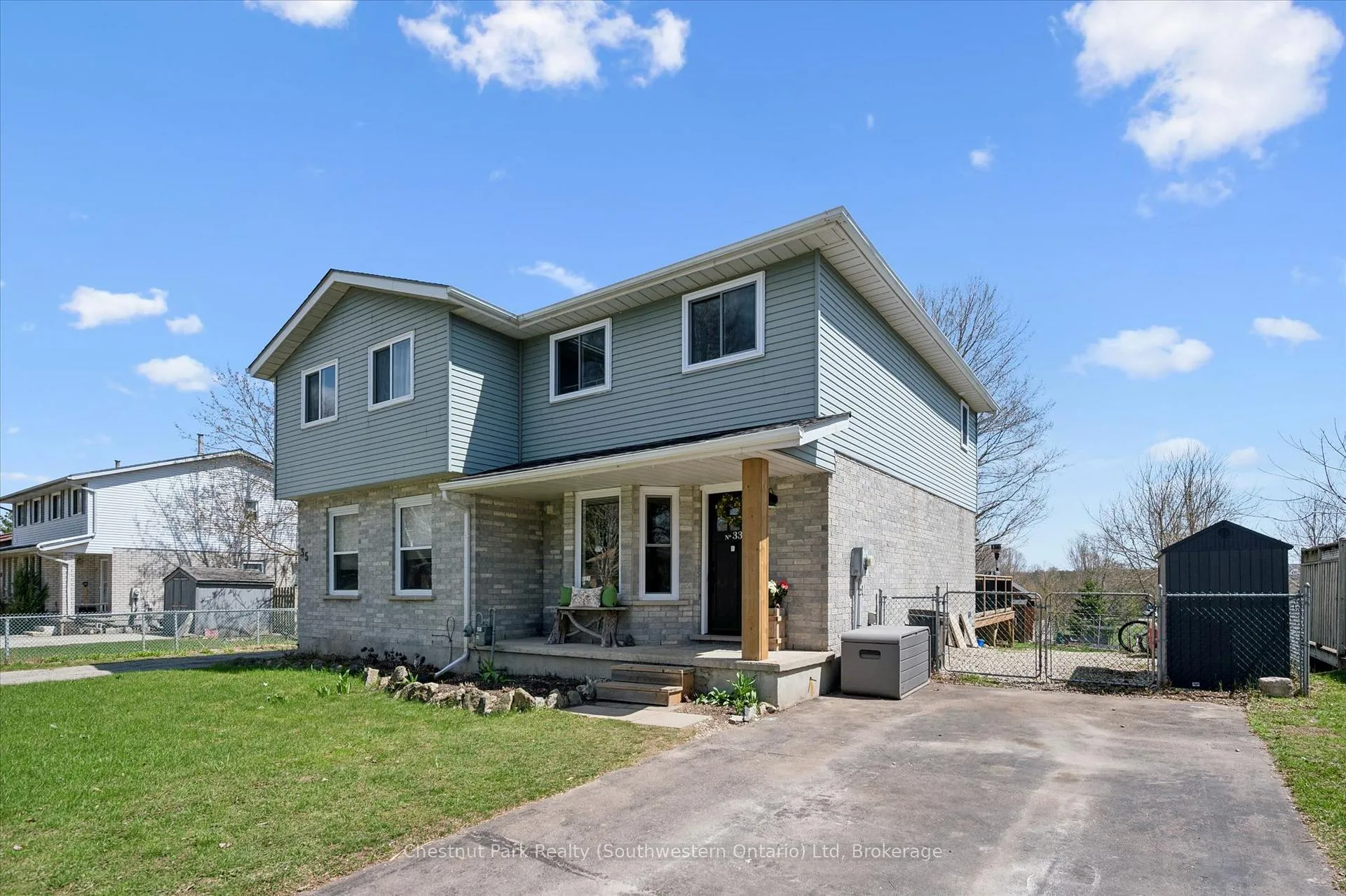 Photo 3 of 33 Wilson Crescent, Centre Wellington, Elora/Salem — HOMEH