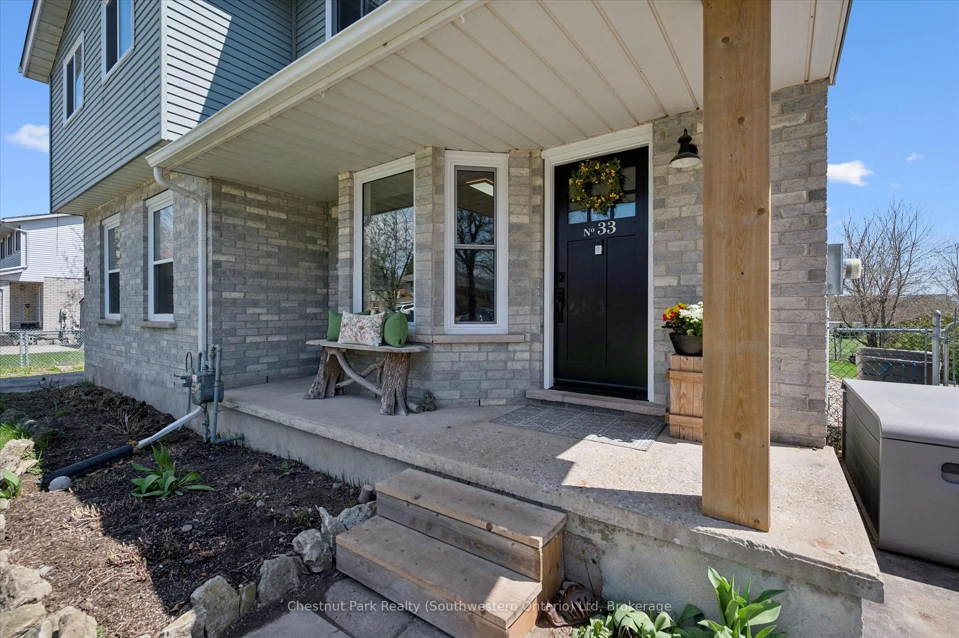 Photo 4 of 33 Wilson Crescent, Centre Wellington, Elora/Salem — HOMEH