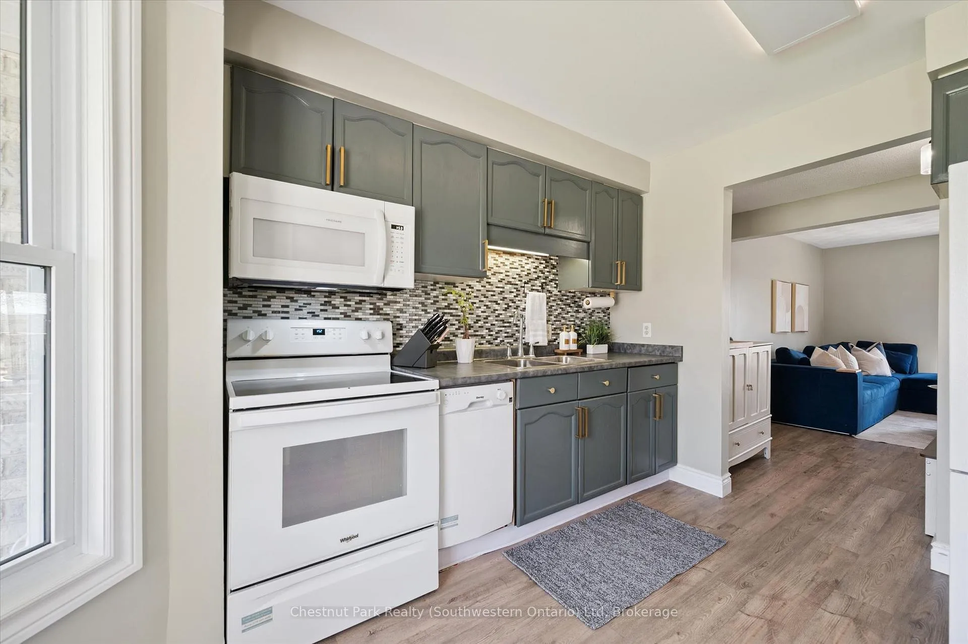 Photo 6 of 33 Wilson Crescent, Centre Wellington, Elora/Salem — HOMEH