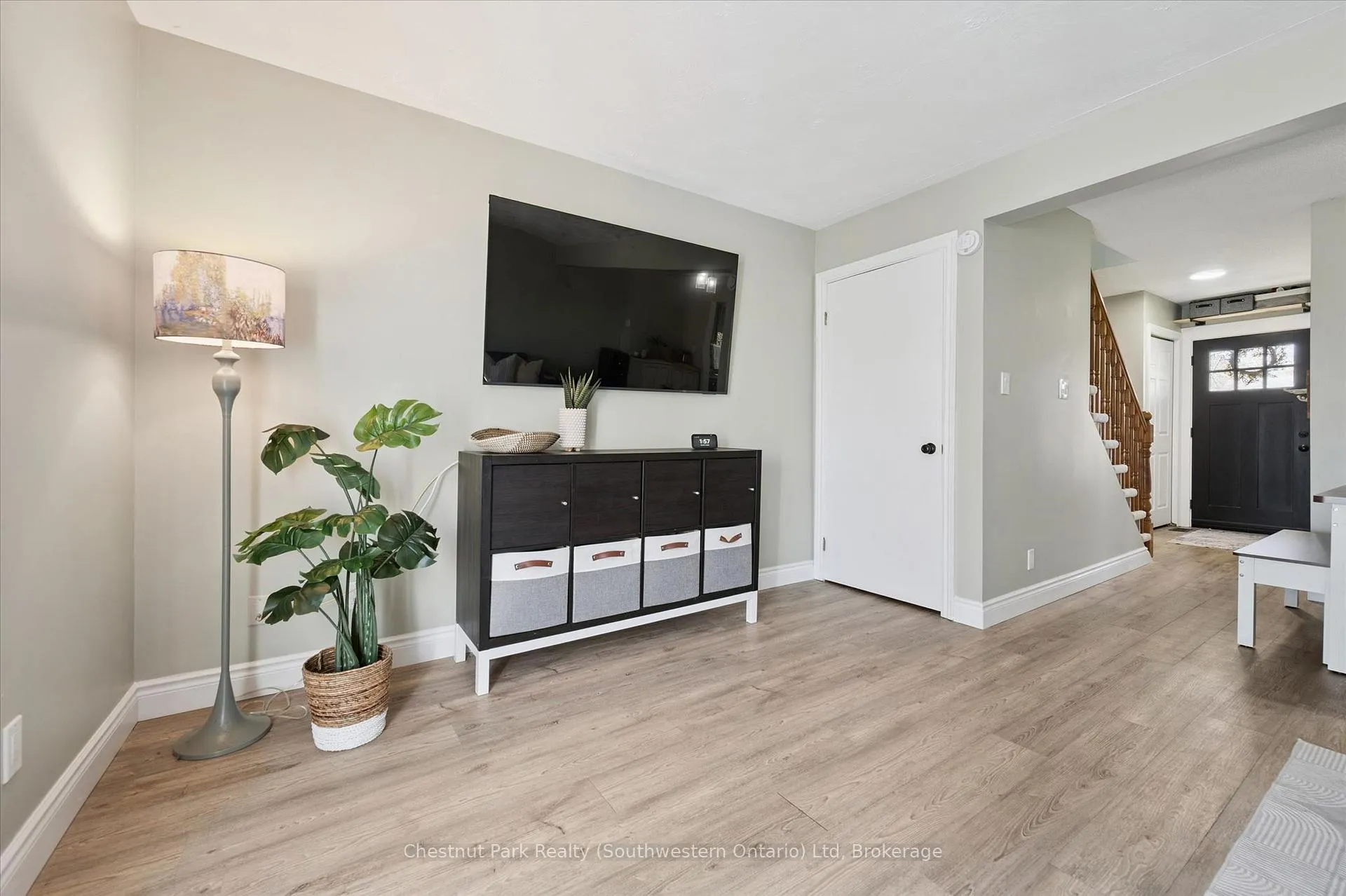 Photo 16 of 33 Wilson Crescent, Centre Wellington, Elora/Salem — HOMEH