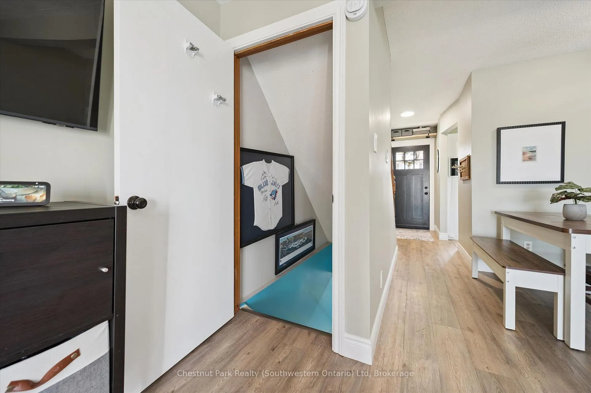 Photo 25 of 33 Wilson Crescent, Centre Wellington, Elora/Salem — HOMEH