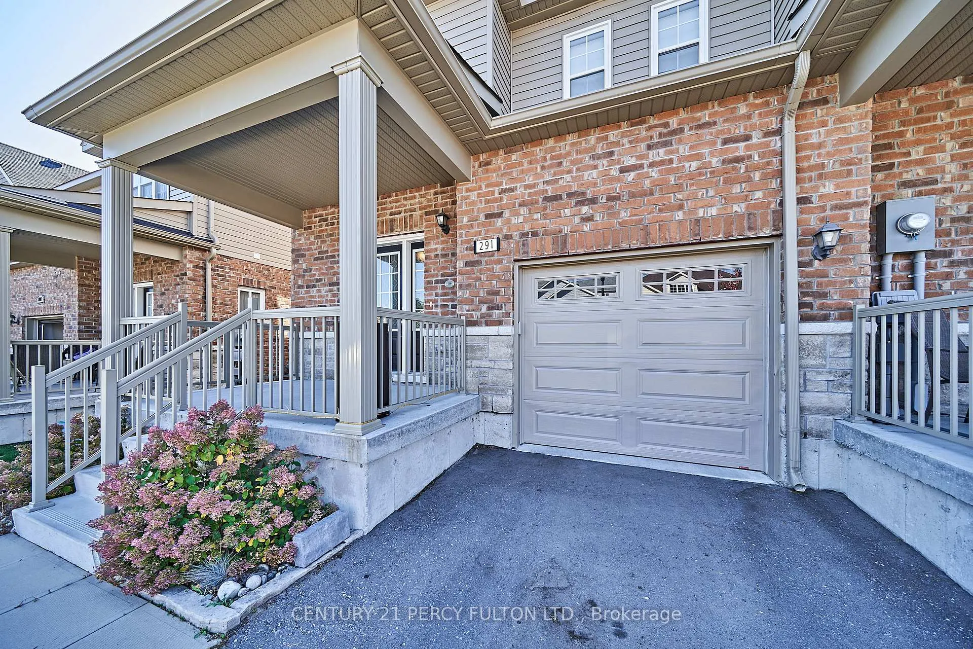 Photo 2 of 291 Morgan Street, Cobourg — HOMEH