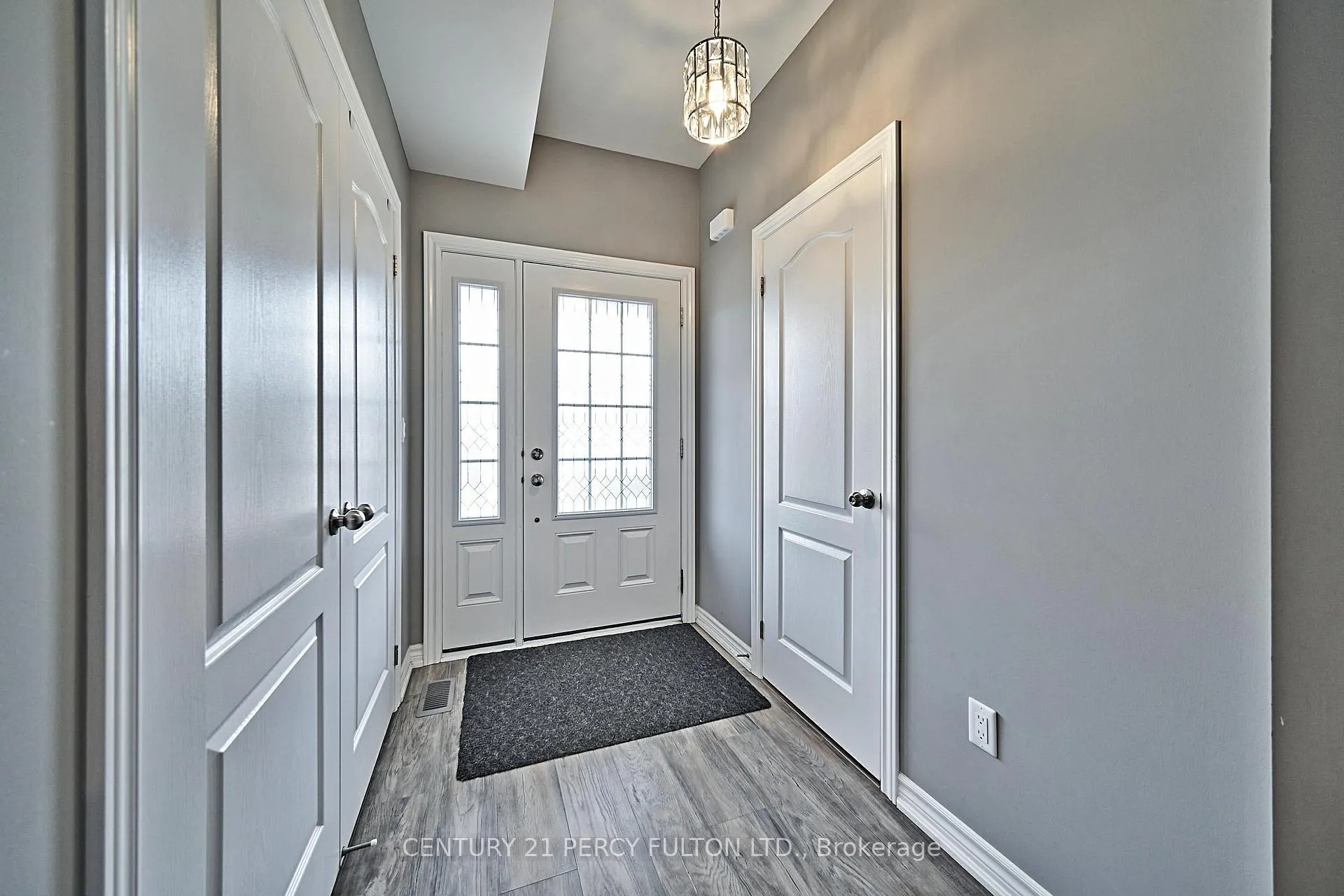 Photo 3 of 291 Morgan Street, Cobourg — HOMEH