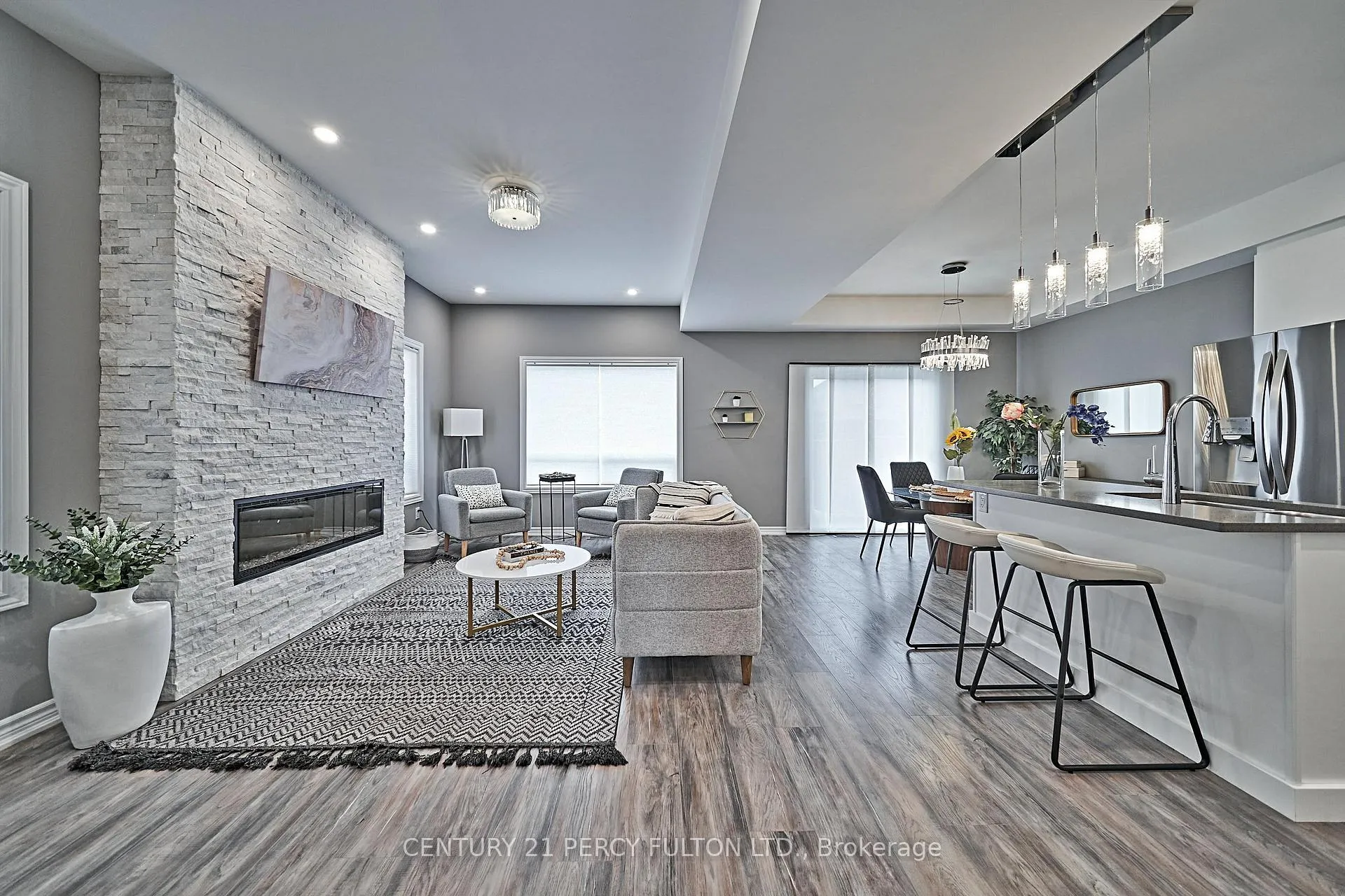 Photo 4 of 291 Morgan Street, Cobourg — HOMEH