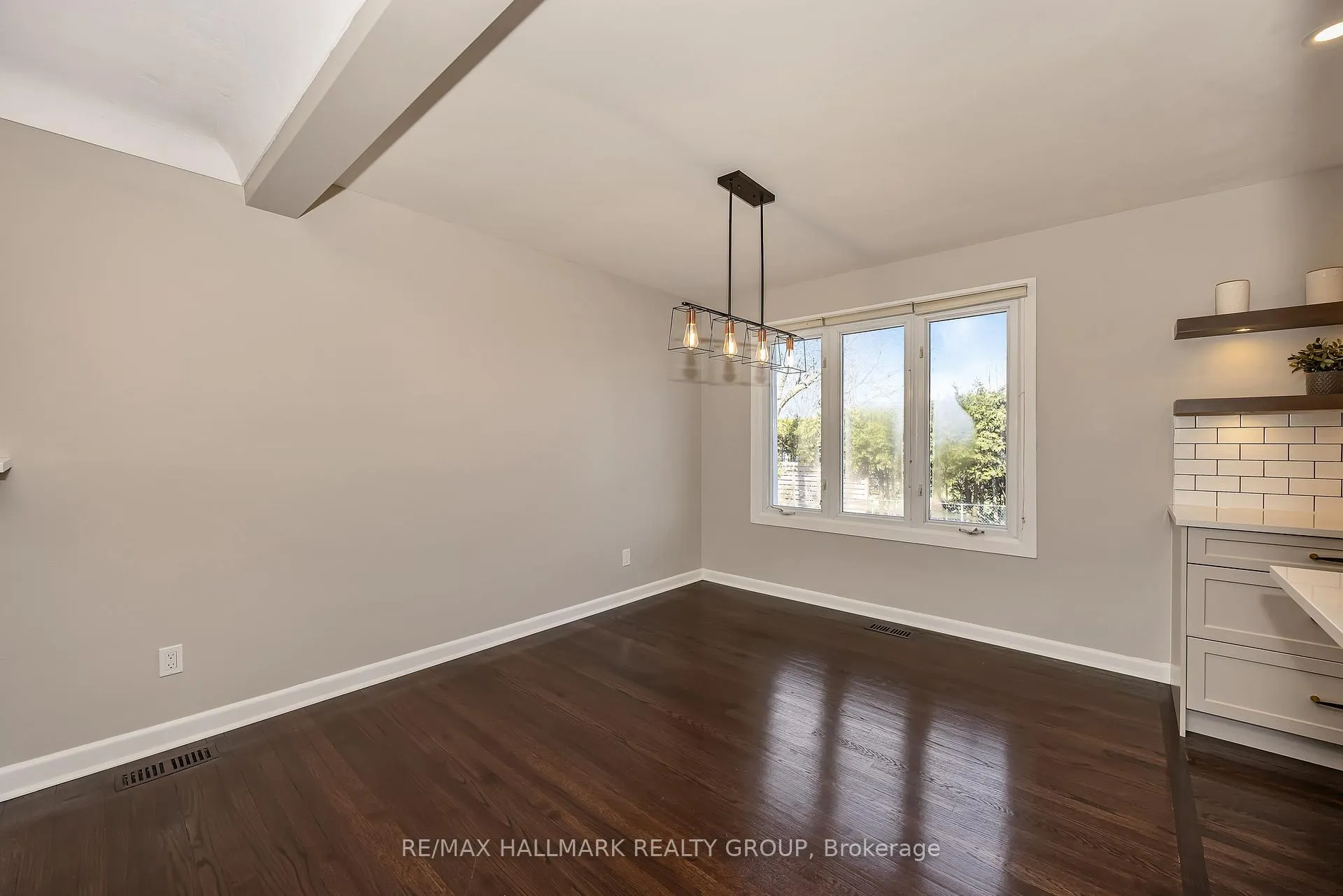 Photo 13 of 1138 Sherman Drive, Ottawa, Bel Air Heights — HOMEH