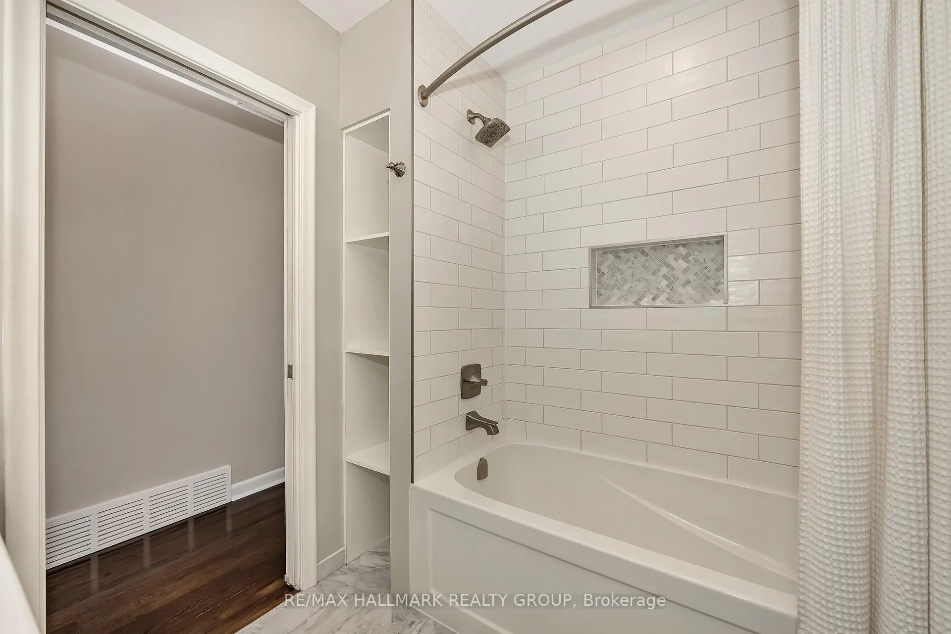 Photo 33 of 1138 Sherman Drive, Ottawa, Bel Air Heights — HOMEH