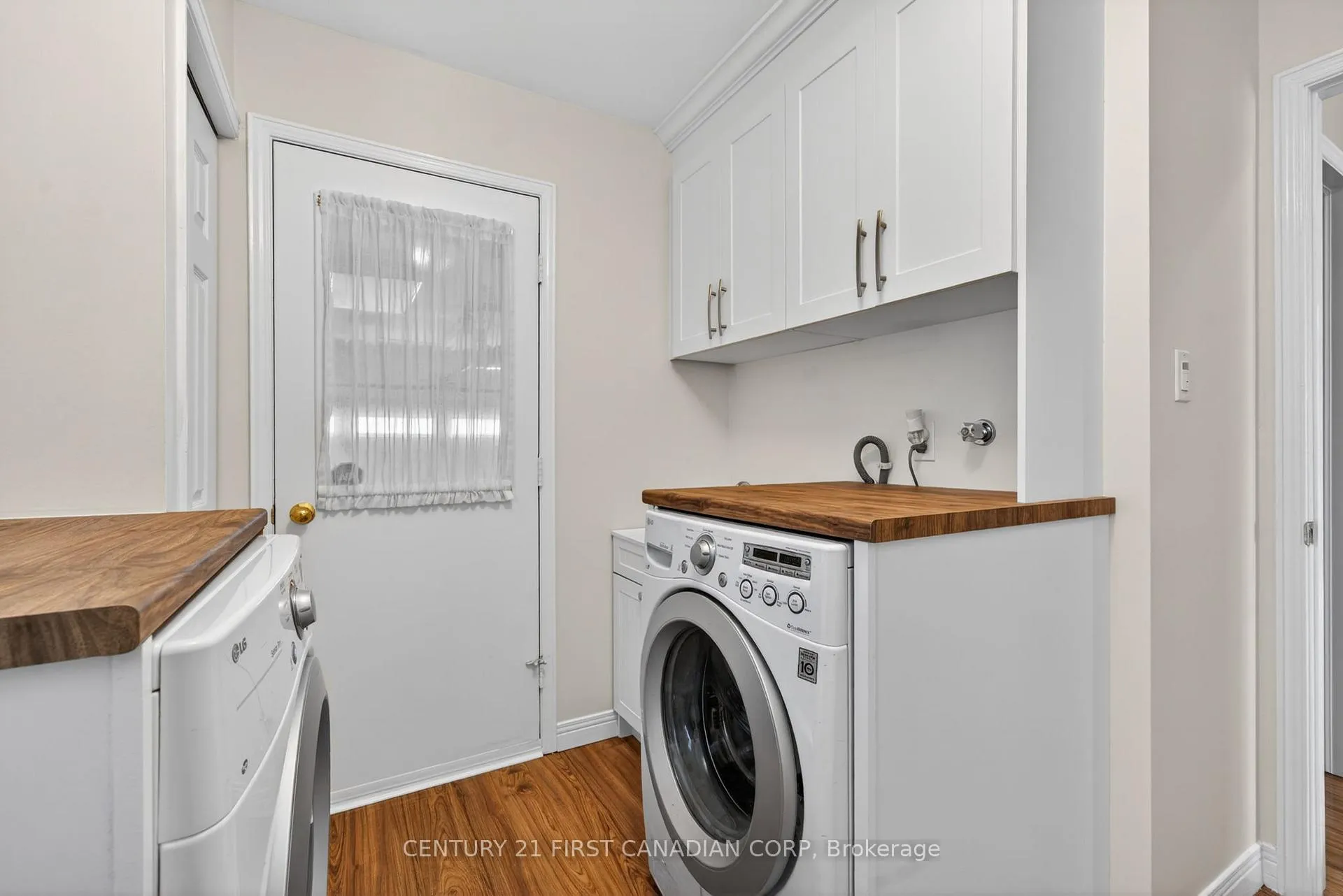 Photo 22 of 47 Sloane Crescent, London, South Y — HOMEH