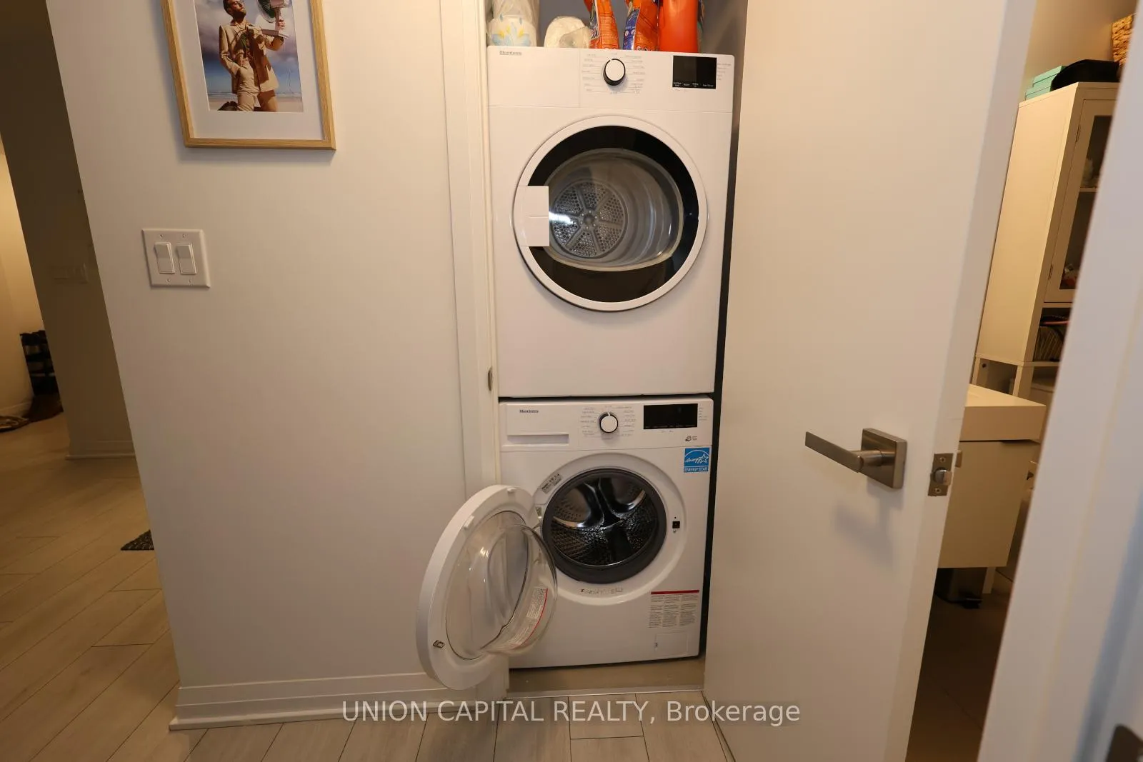 Photo 9 of Unit 309, 99 Foxbar Road, Toronto, Yonge-St. Clair — HOMEH