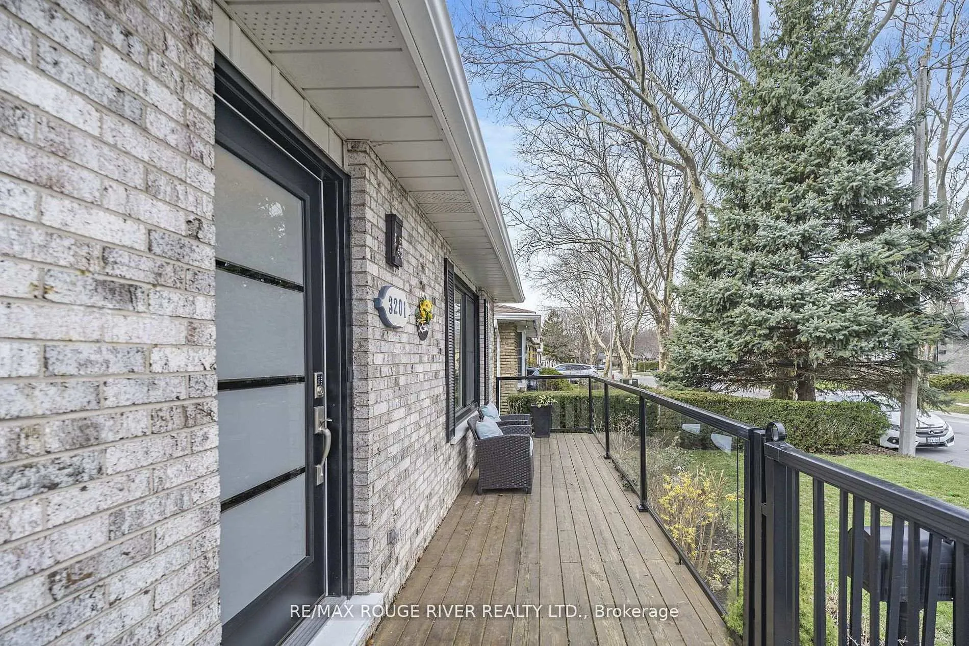 Photo 2 of 3201 Butler Place, Niagara Falls, Church's Lane — HOMEH