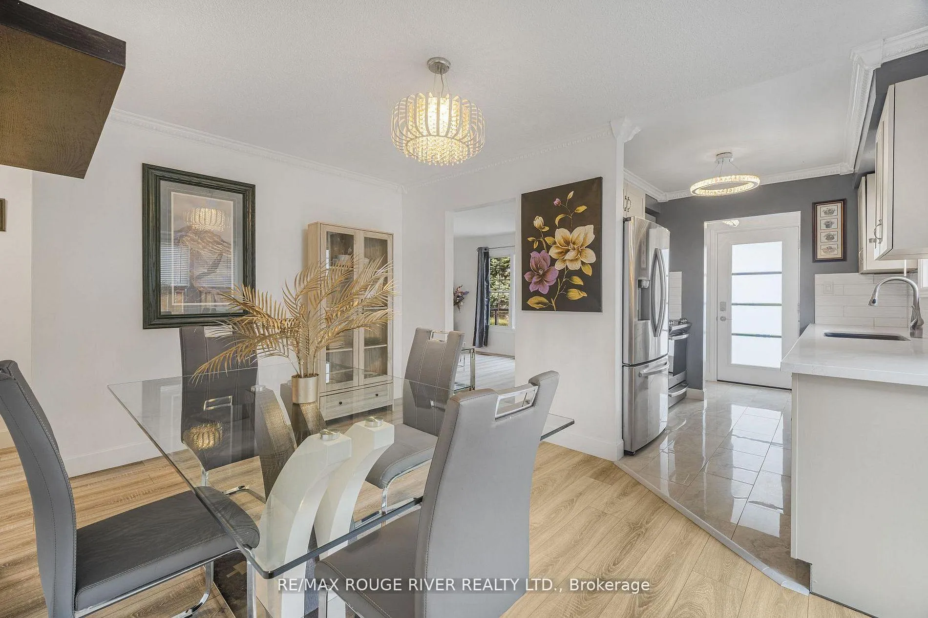 Photo 7 of 3201 Butler Place, Niagara Falls, Church's Lane — HOMEH