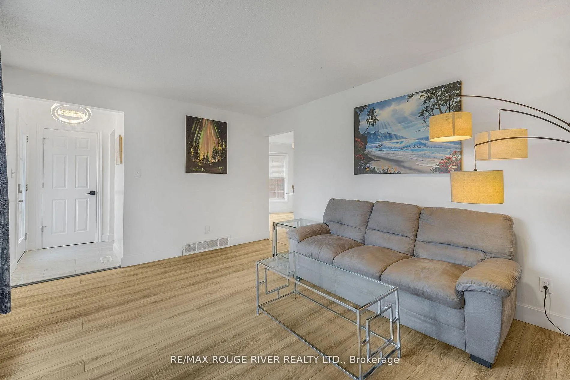 Photo 12 of 3201 Butler Place, Niagara Falls, Church's Lane — HOMEH