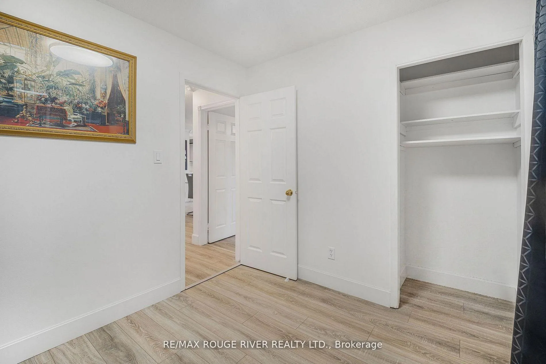 Photo 20 of 3201 Butler Place, Niagara Falls, Church's Lane — HOMEH