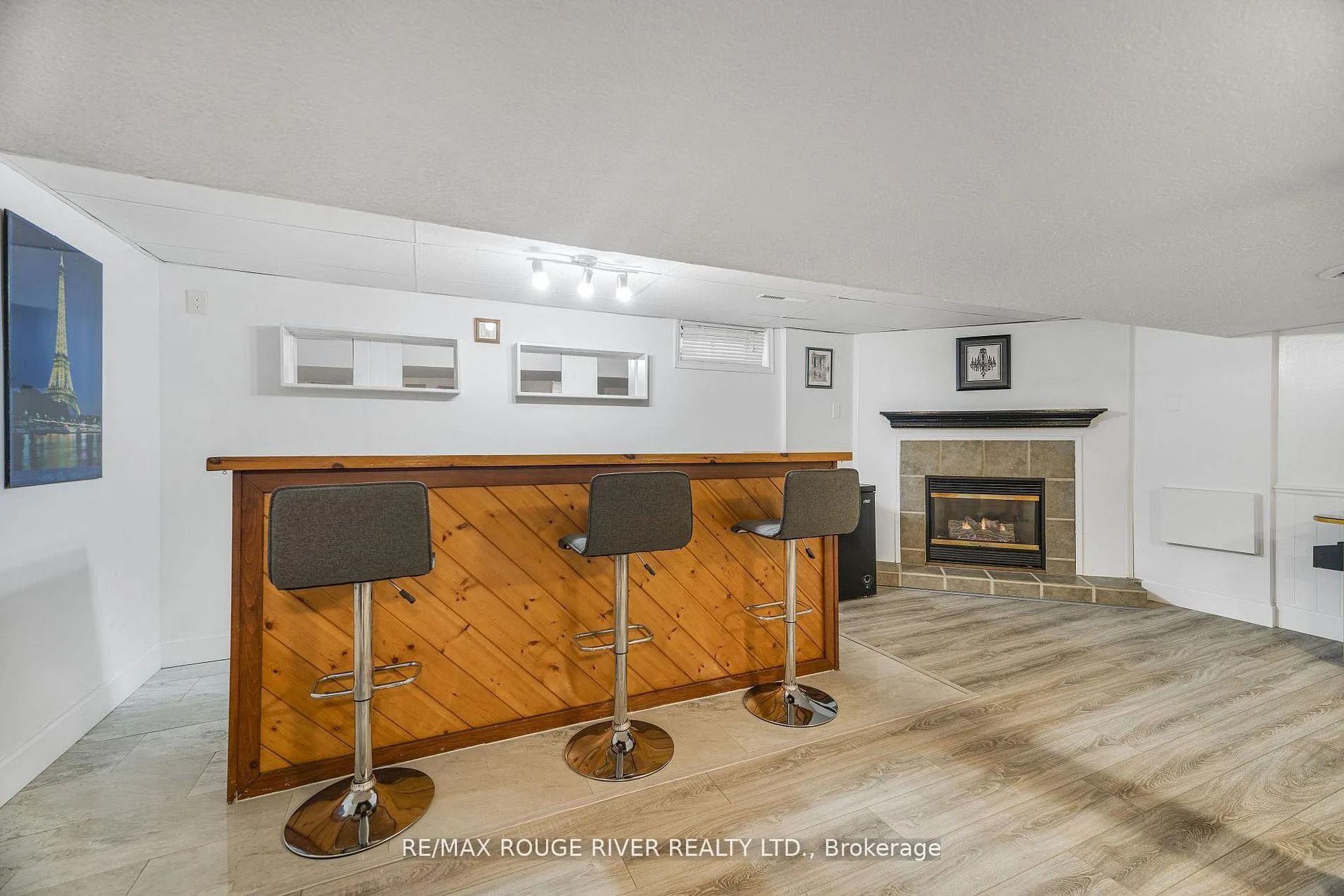 Photo 24 of 3201 Butler Place, Niagara Falls, Church's Lane — HOMEH