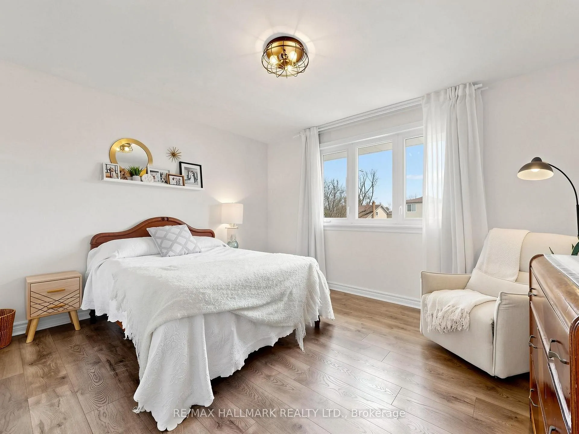 Photo 15 of 374 Hillcroft Street, Oshawa, O'Neill — HOMEH