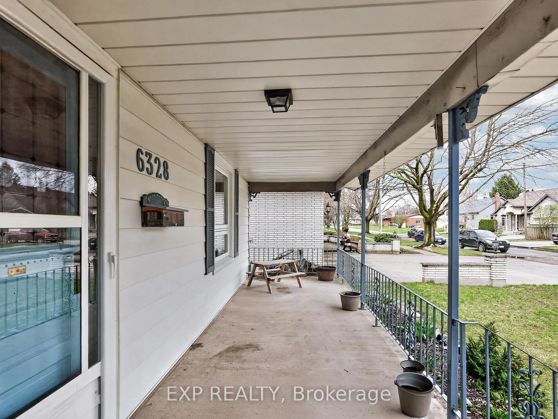 Photo 6 of 6328 Gore Street, Niagara Falls, Stamford — HOMEH
