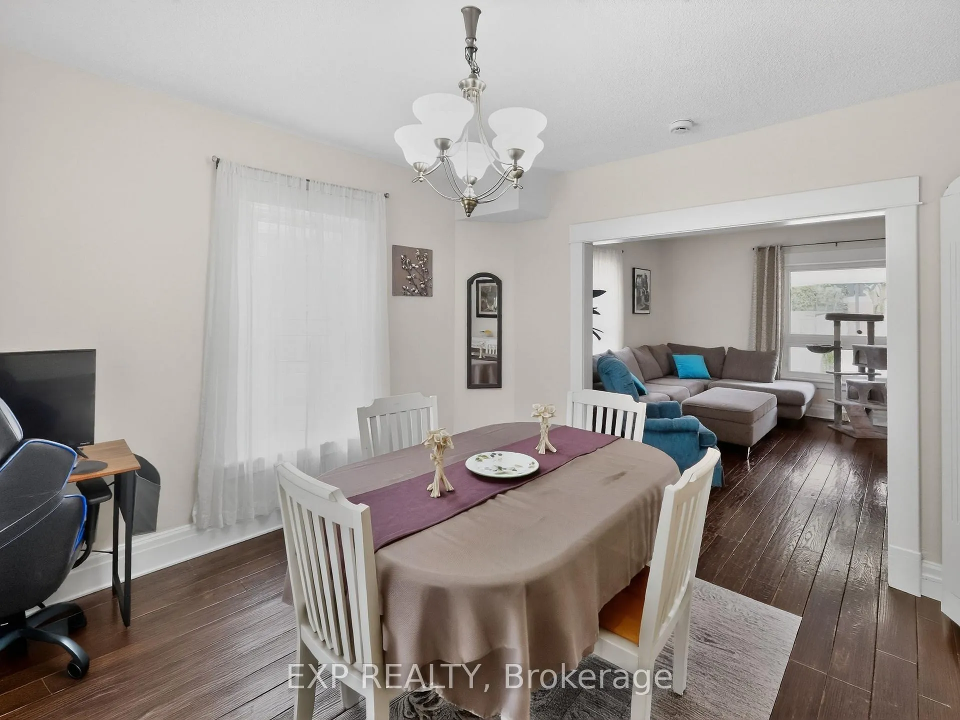 Photo 10 of 6328 Gore Street, Niagara Falls, Stamford — HOMEH