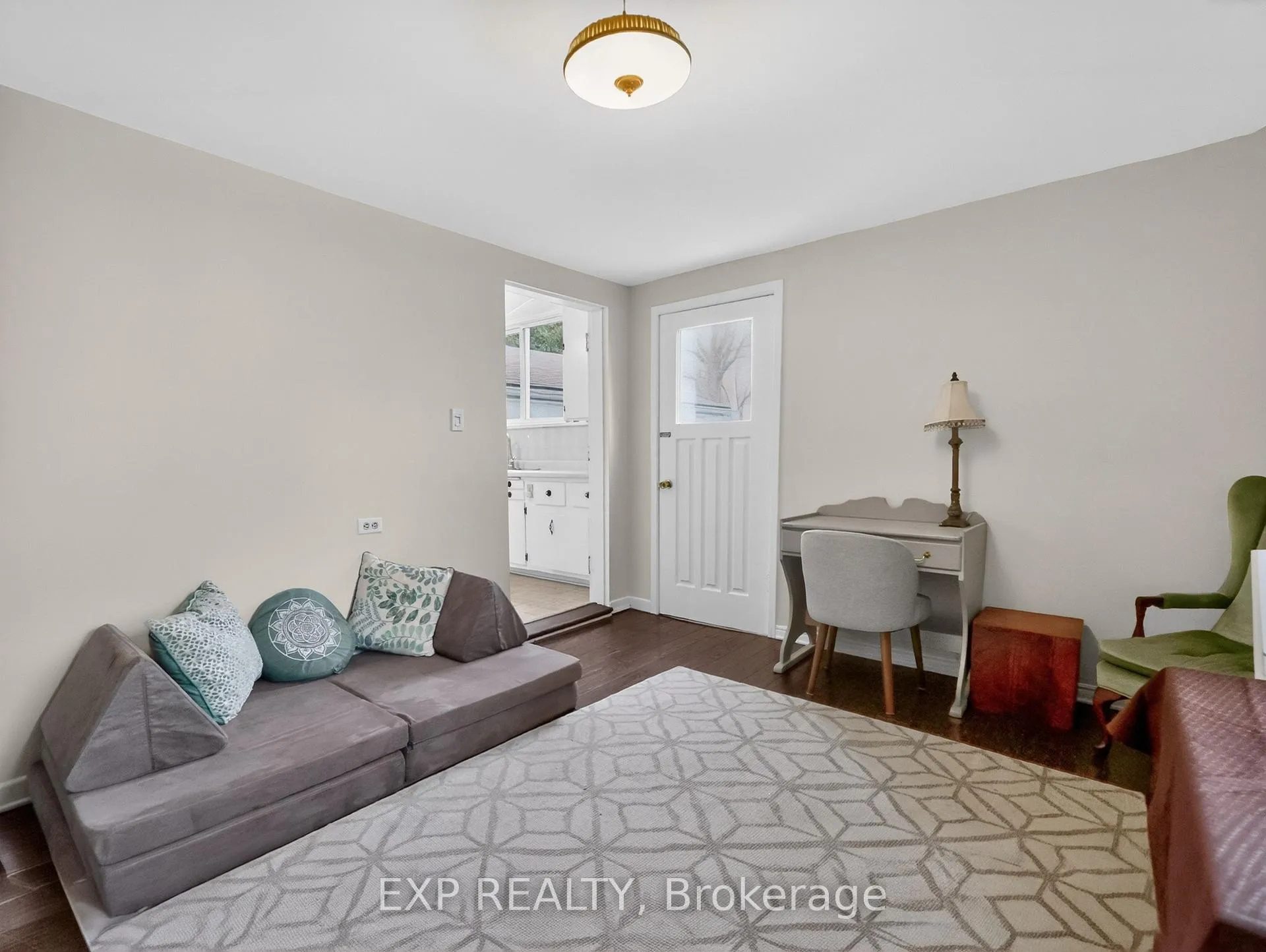 Photo 16 of 6328 Gore Street, Niagara Falls, Stamford — HOMEH