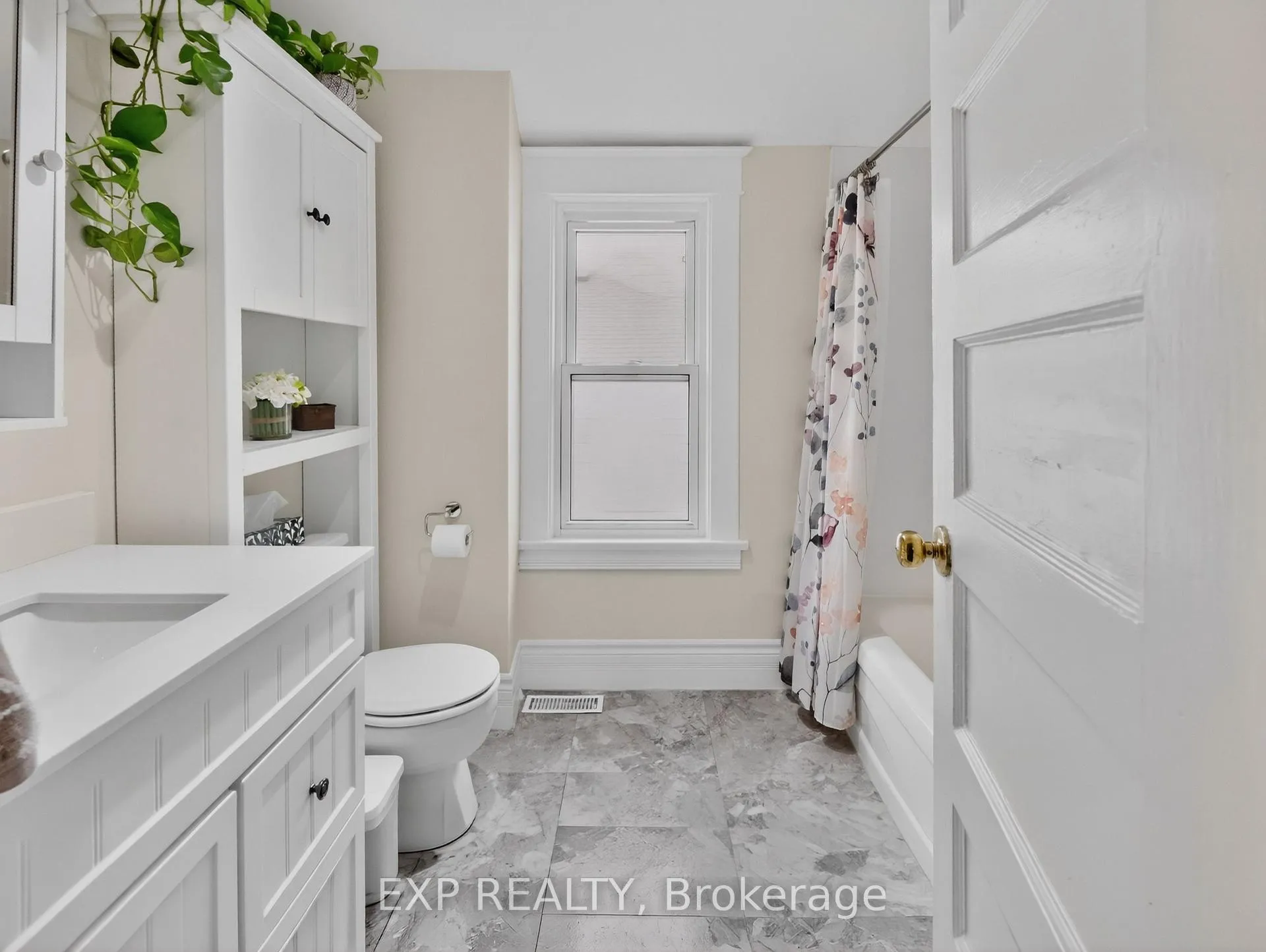 Photo 18 of 6328 Gore Street, Niagara Falls, Stamford — HOMEH