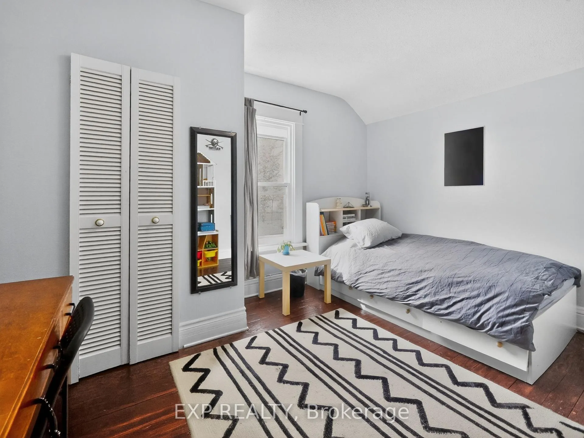 Photo 26 of 6328 Gore Street, Niagara Falls, Stamford — HOMEH