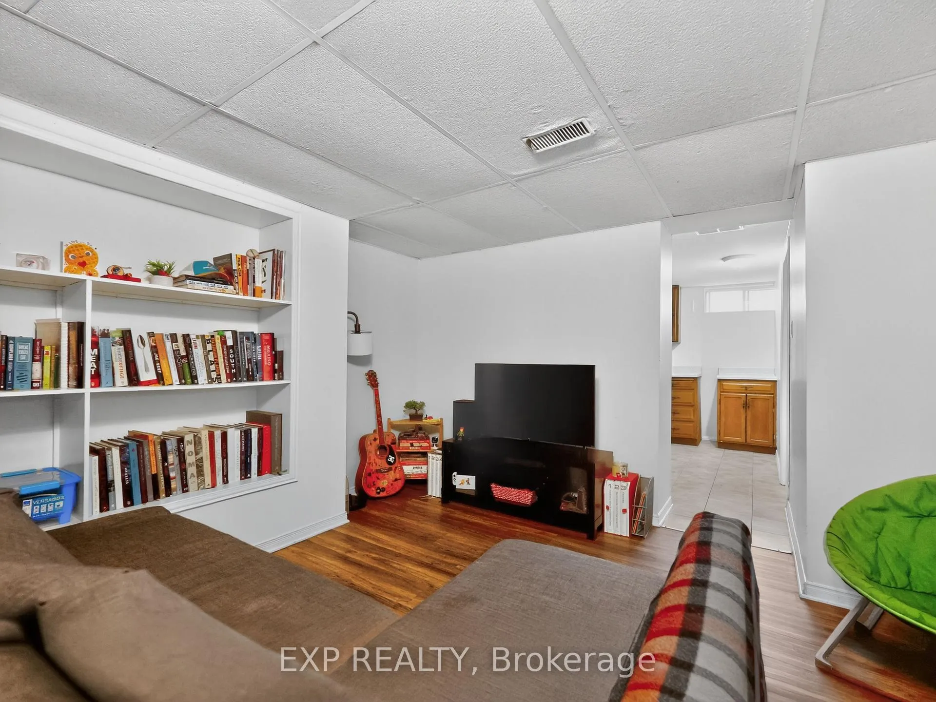 Photo 29 of 6328 Gore Street, Niagara Falls, Stamford — HOMEH