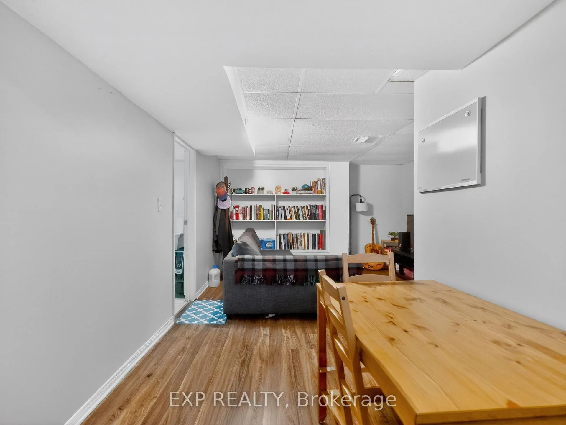 Photo 33 of 6328 Gore Street, Niagara Falls, Stamford — HOMEH