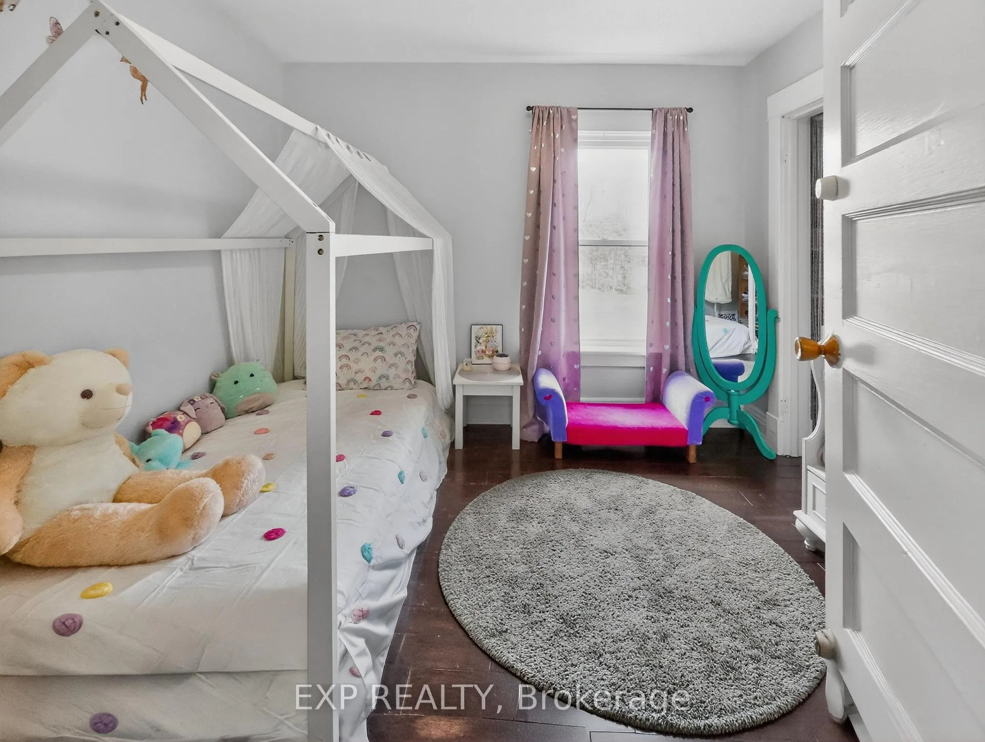 Photo 37 of 6328 Gore Street, Niagara Falls, Stamford — HOMEH
