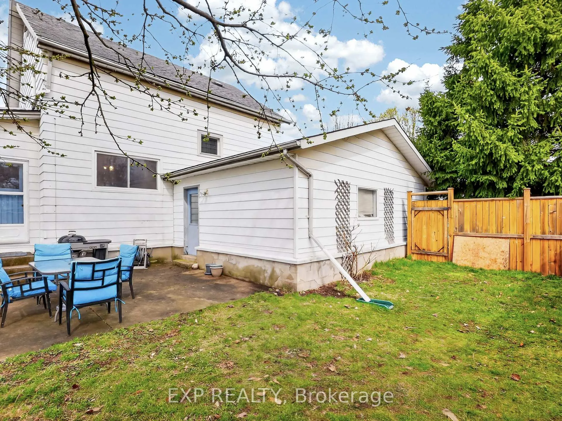 Photo 42 of 6328 Gore Street, Niagara Falls, Stamford — HOMEH