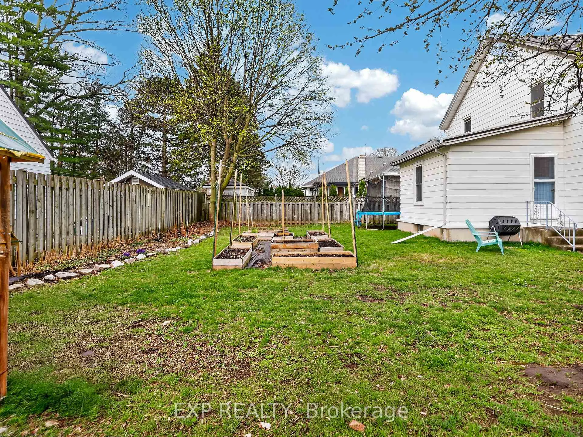 Photo 43 of 6328 Gore Street, Niagara Falls, Stamford — HOMEH