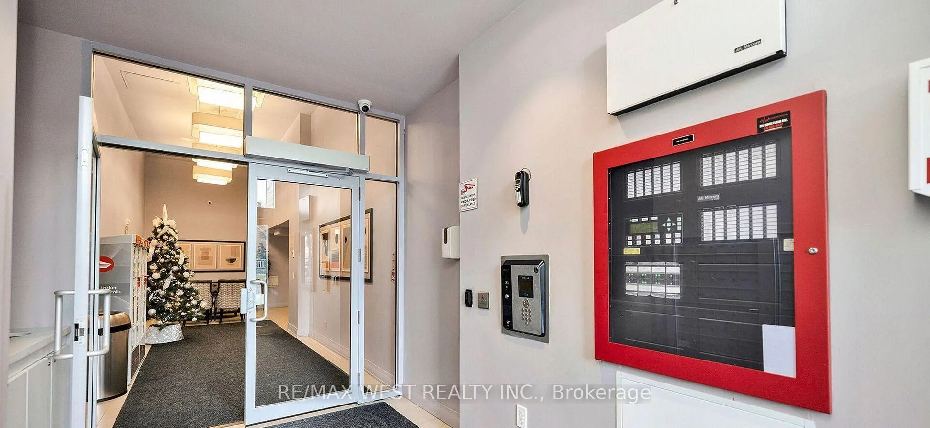 Photo 6 of Unit 201, 408 Browns Line, Etobicoke, Alderwood — HOMEH