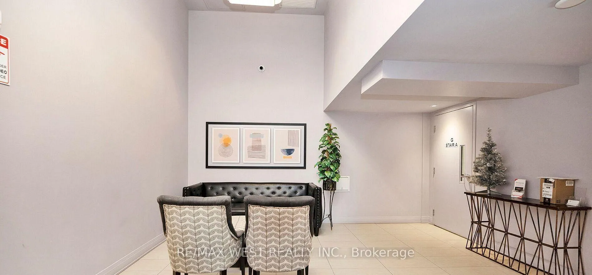 Photo 8 of Unit 201, 408 Browns Line, Etobicoke, Alderwood — HOMEH