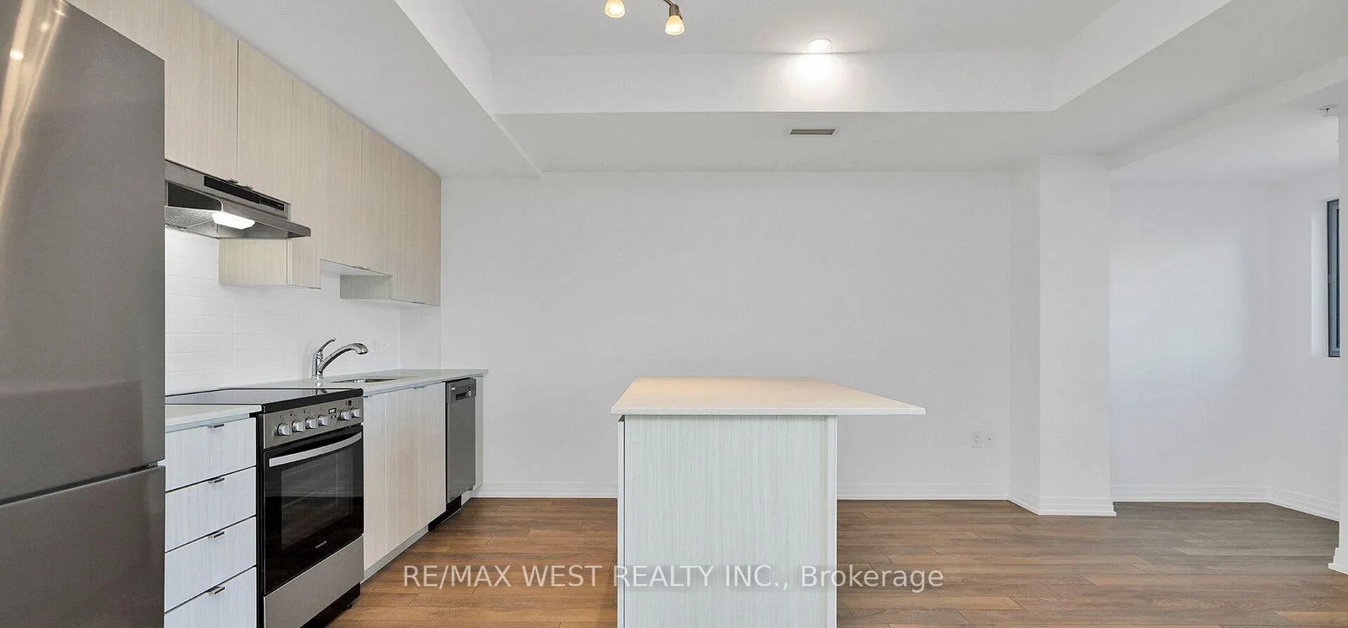 Photo 25 of Unit 201, 408 Browns Line, Etobicoke, Alderwood — HOMEH
