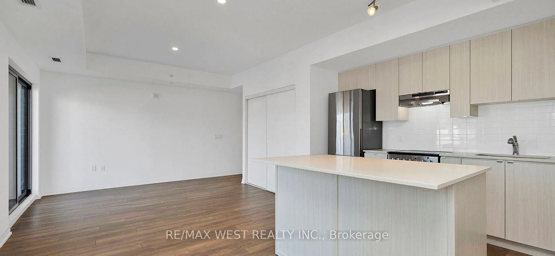 Photo 28 of Unit 201, 408 Browns Line, Etobicoke, Alderwood — HOMEH