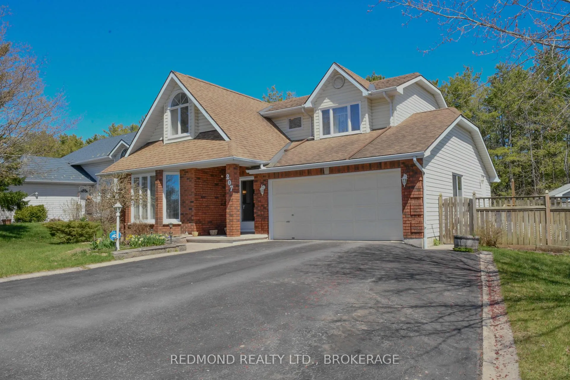 Photo 2 of 207 Jean Drive, Gananoque — HOMEH