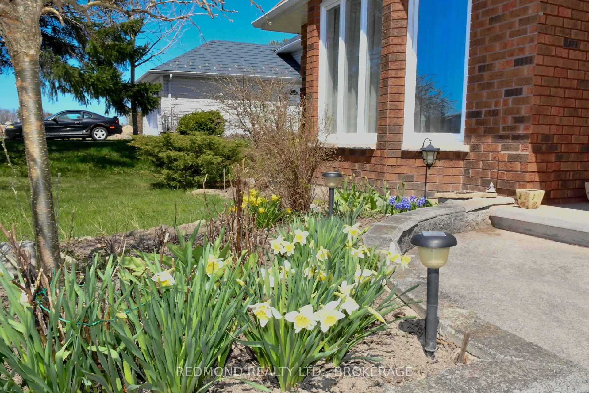 Photo 35 of 207 Jean Drive, Gananoque — HOMEH
