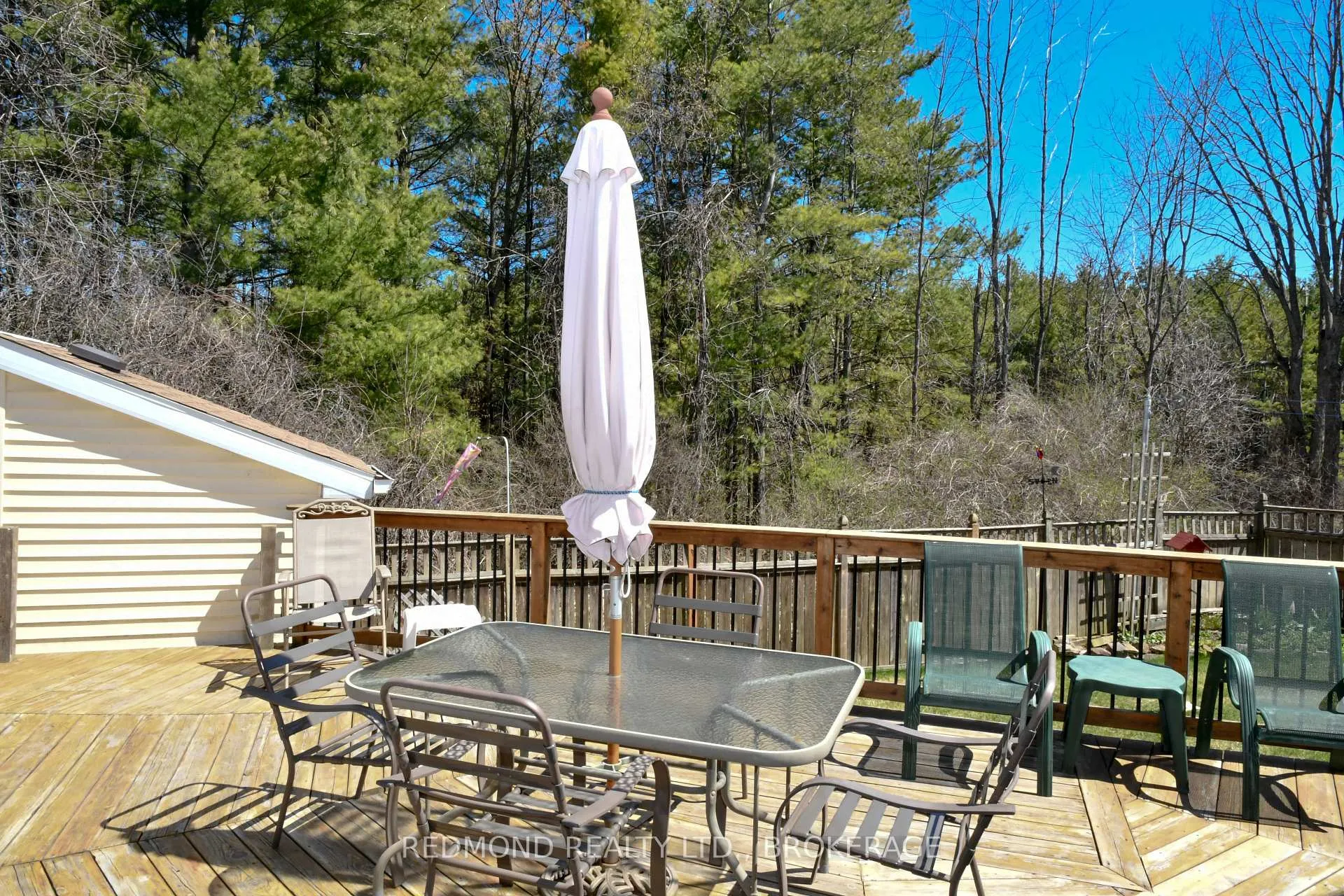 Photo 43 of 207 Jean Drive, Gananoque — HOMEH