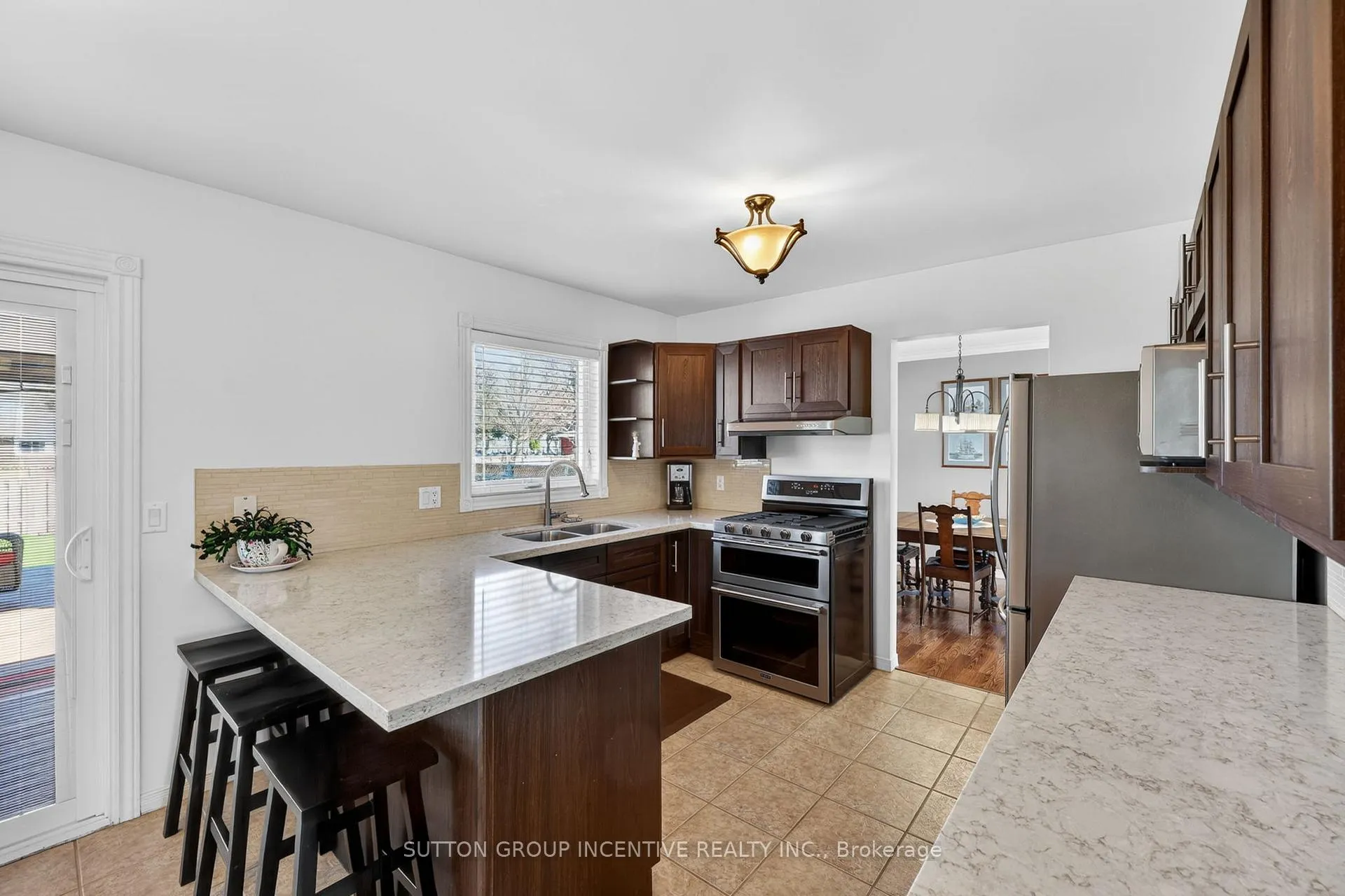 Photo 10 of 10 Archer Crescent, Springwater, Elmvale — HOMEH