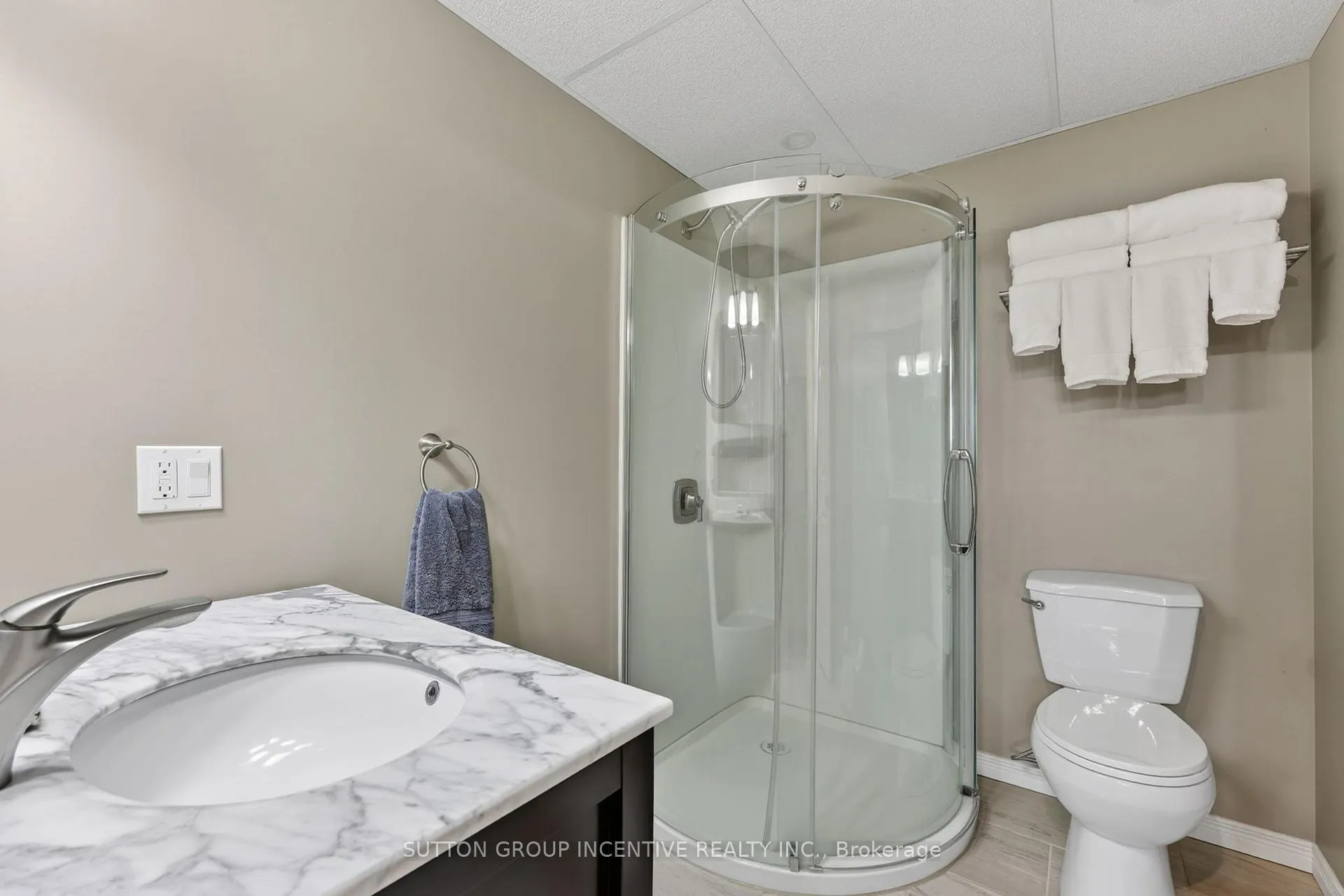 Photo 21 of 10 Archer Crescent, Springwater, Elmvale — HOMEH