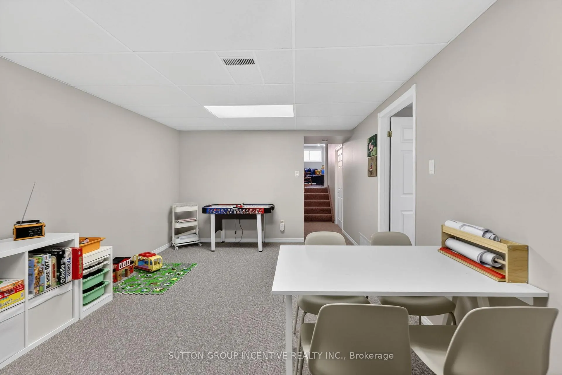 Photo 23 of 10 Archer Crescent, Springwater, Elmvale — HOMEH